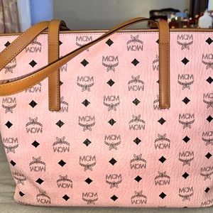 Mcm tote with zipper